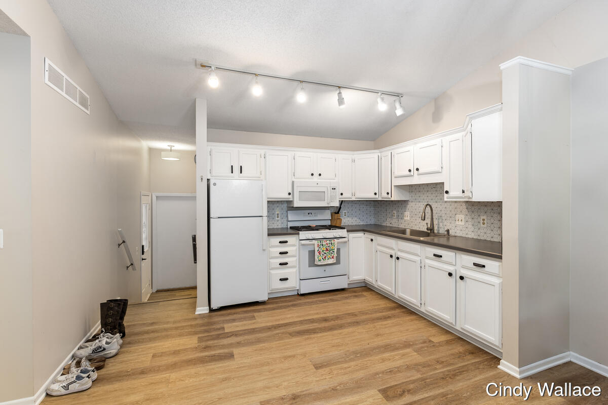 161 Laurelwood Court SW Grand Rapids MI 49548