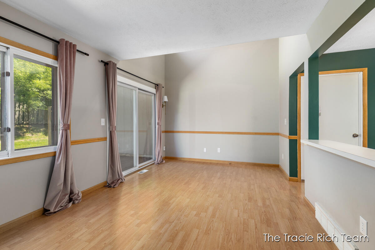 2670 Ridgecroft Drive SE Grand Rapids MI 49546