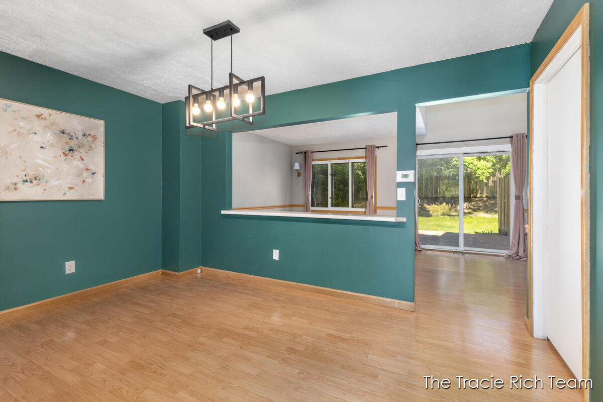 2670 Ridgecroft Drive SE Grand Rapids MI 49546
