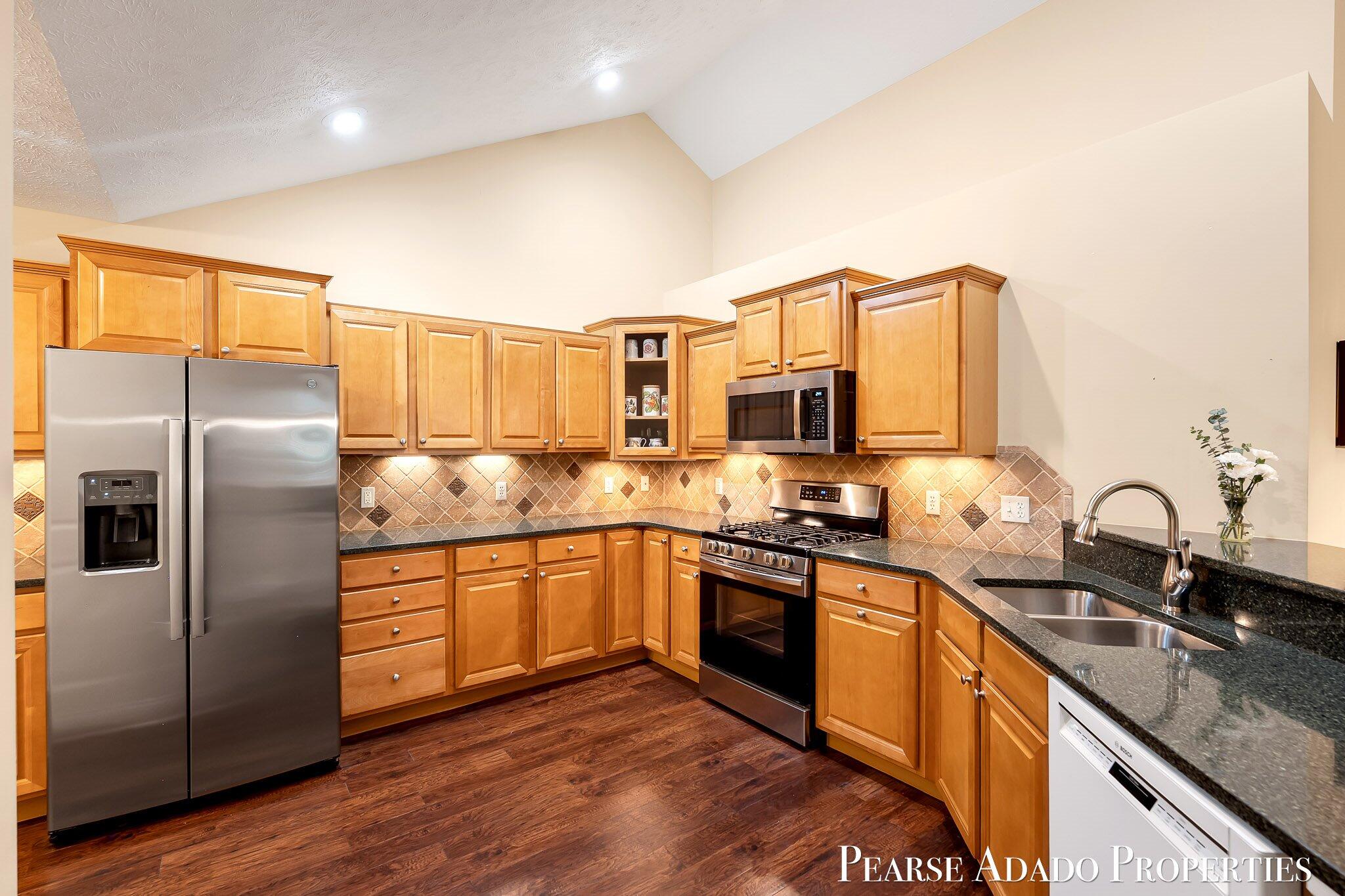 1033 Bridge Crest Drive SE Ada MI 49301