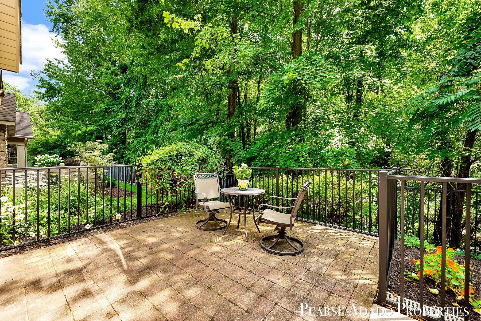 1033 Bridge Crest Drive SE Ada MI 49301