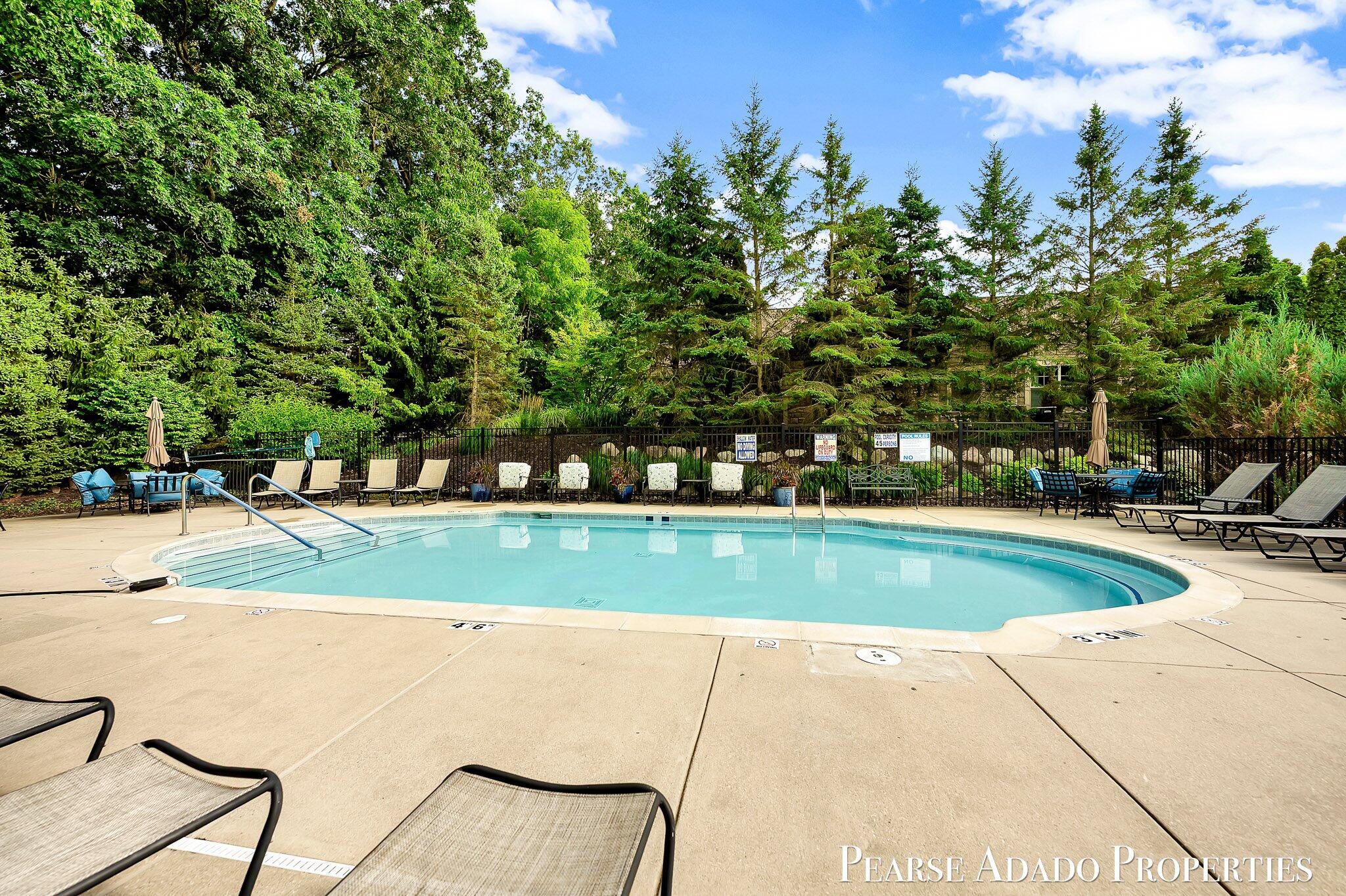 1033 Bridge Crest Drive SE Ada MI 49301
