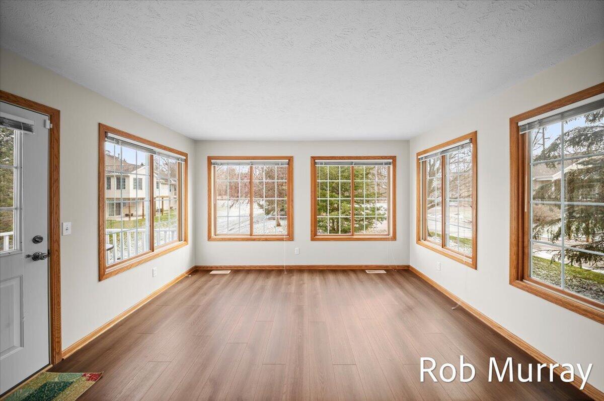 2040 Bryceway Court NE Grand Rapids MI 49505