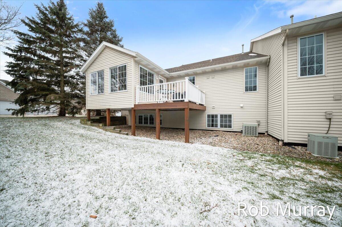 2040 Bryceway Court NE Grand Rapids MI 49505