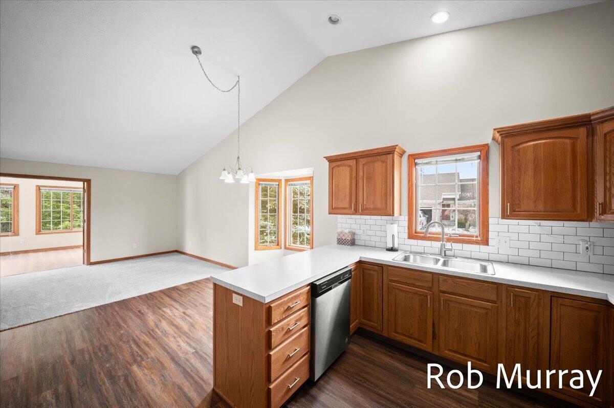 2040 Bryceway Court NE Grand Rapids MI 49505