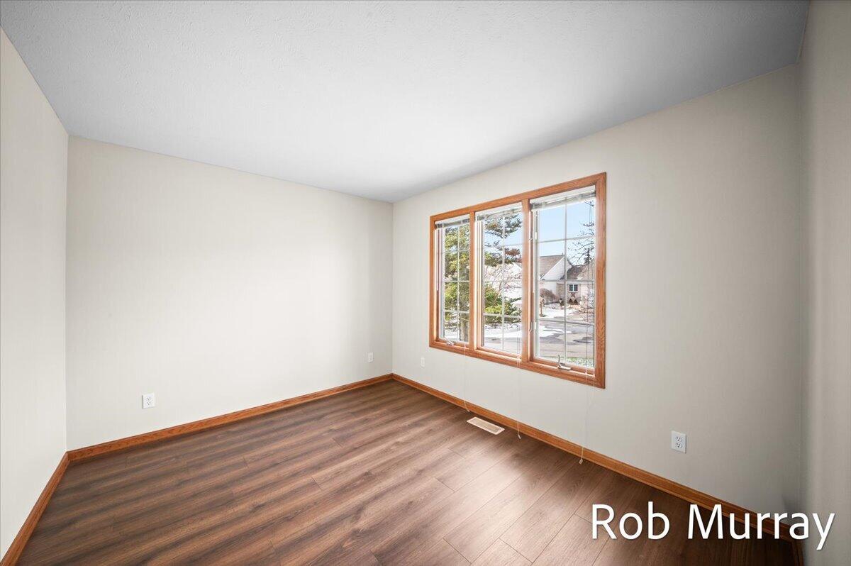 2040 Bryceway Court NE Grand Rapids MI 49505