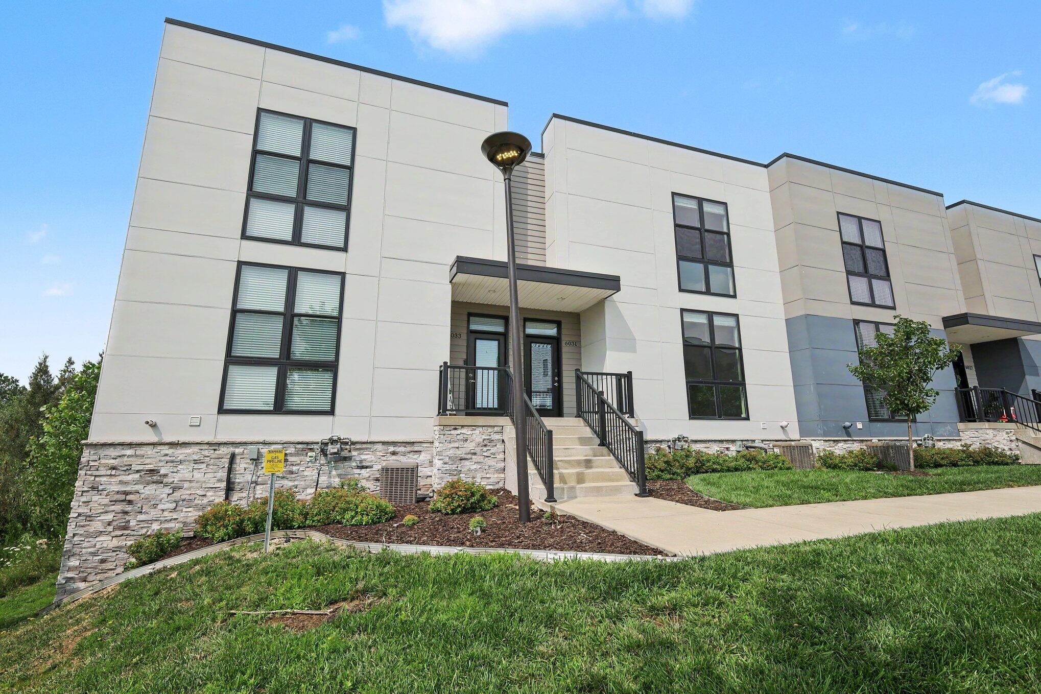 6031 Port View Drive SE Grand Rapids MI 49512