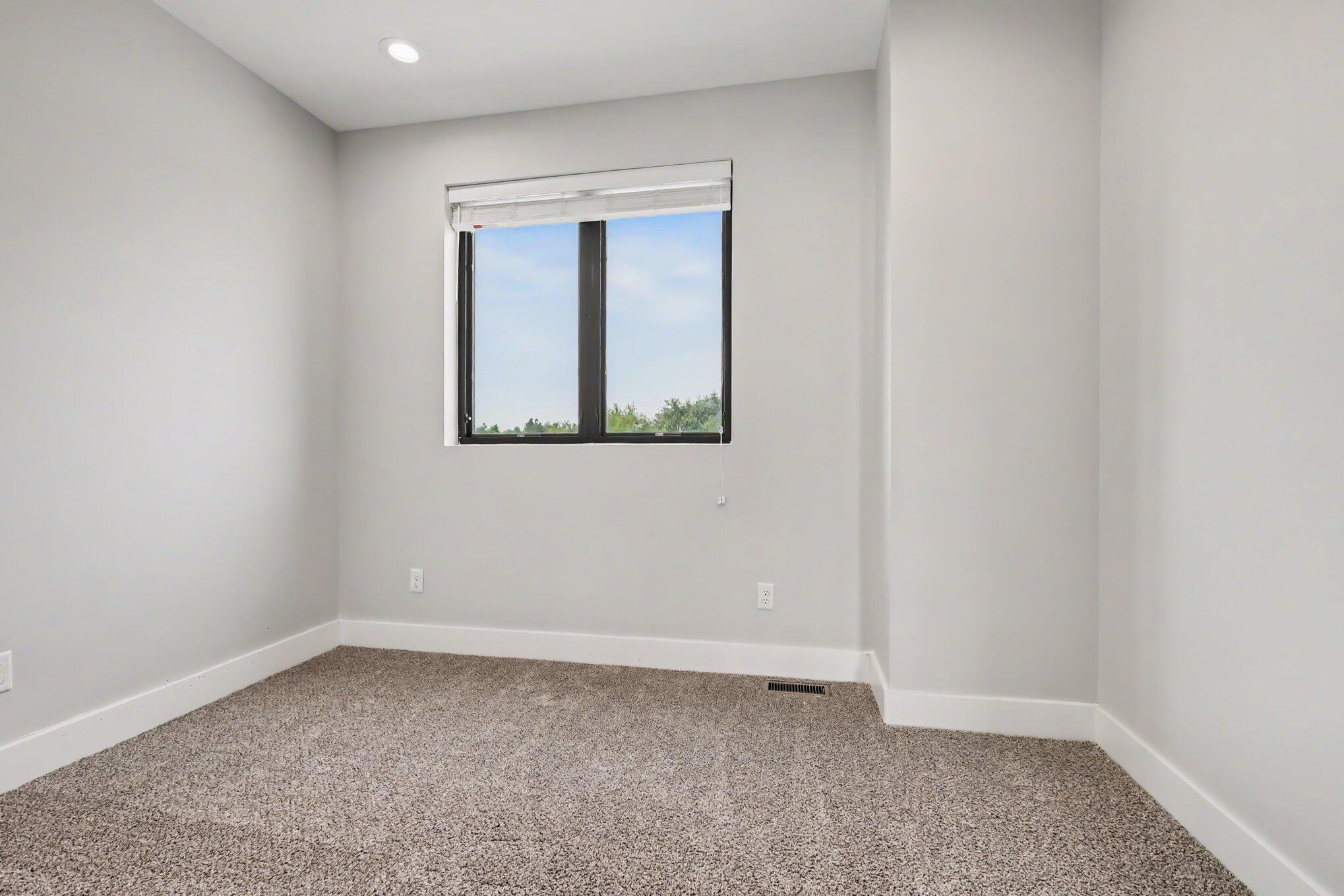 6031 Port View Drive SE Grand Rapids MI 49512