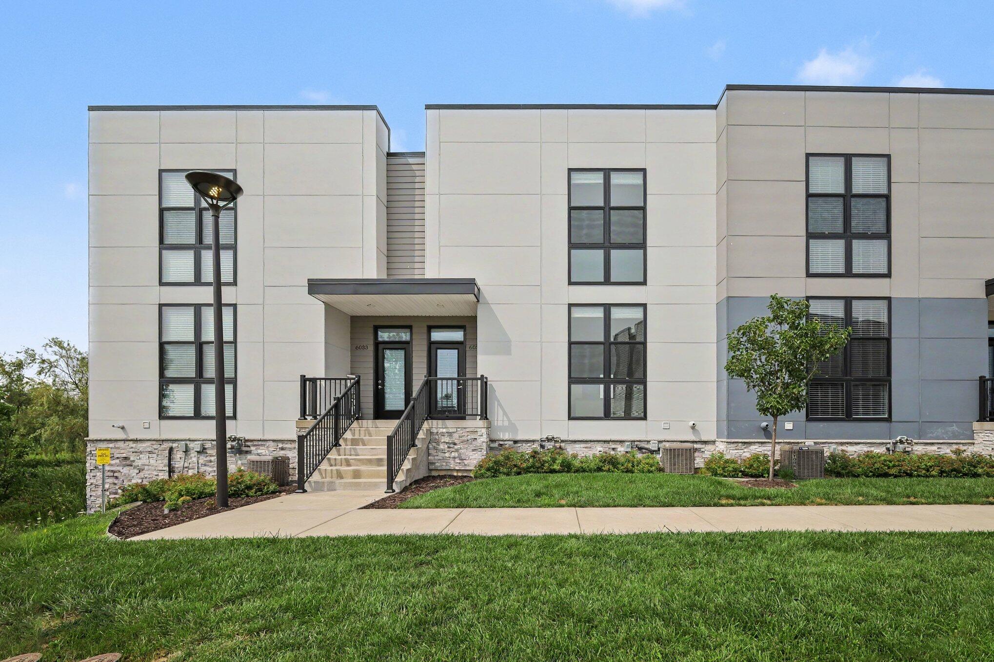 6031 Port View Drive SE Grand Rapids MI 49512