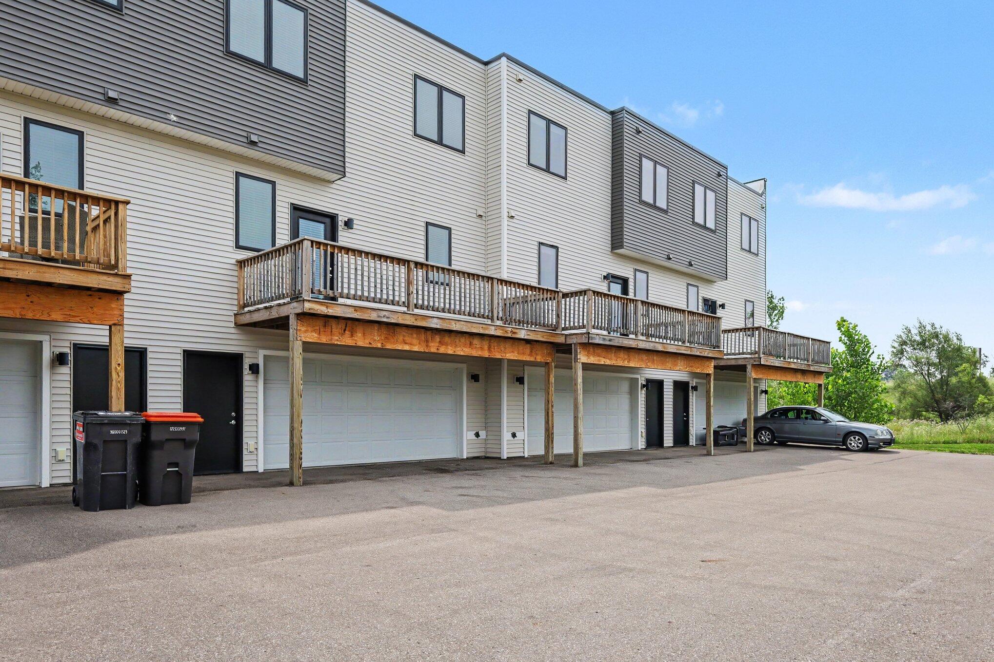 6031 Port View Drive SE Grand Rapids MI 49512