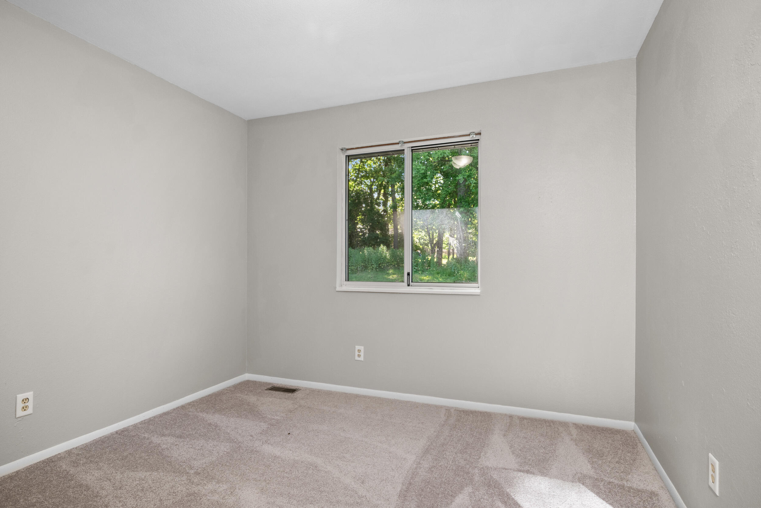 2955 Englewood Avenue SE Grand Rapids MI 49508