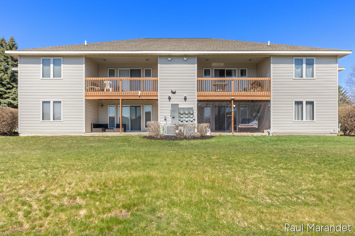 3170 W Crystal Waters Drive Holland MI 49424