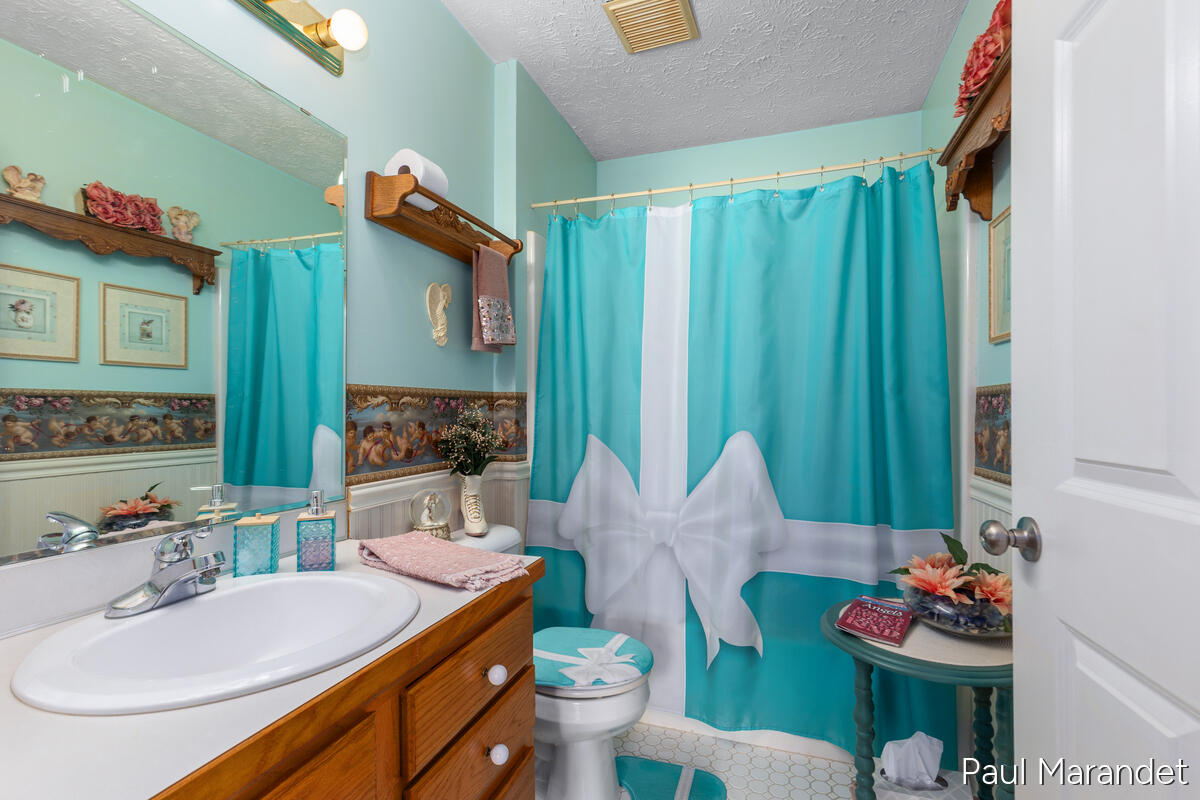3170 W Crystal Waters Drive Holland MI 49424
