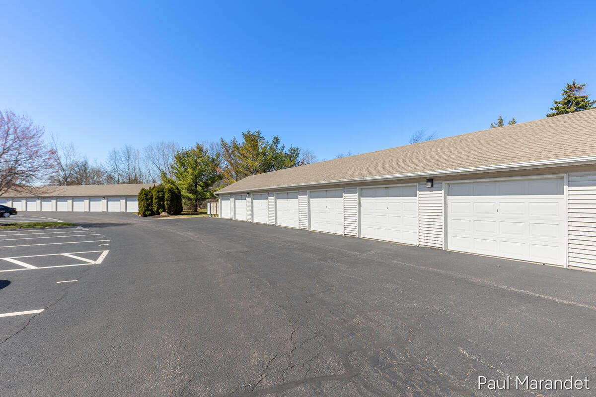 3170 W Crystal Waters Drive Holland MI 49424