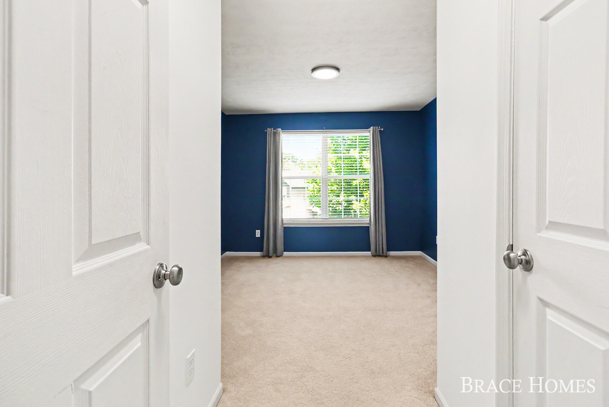 1776 Grand Court NE Grand Rapids MI 49525