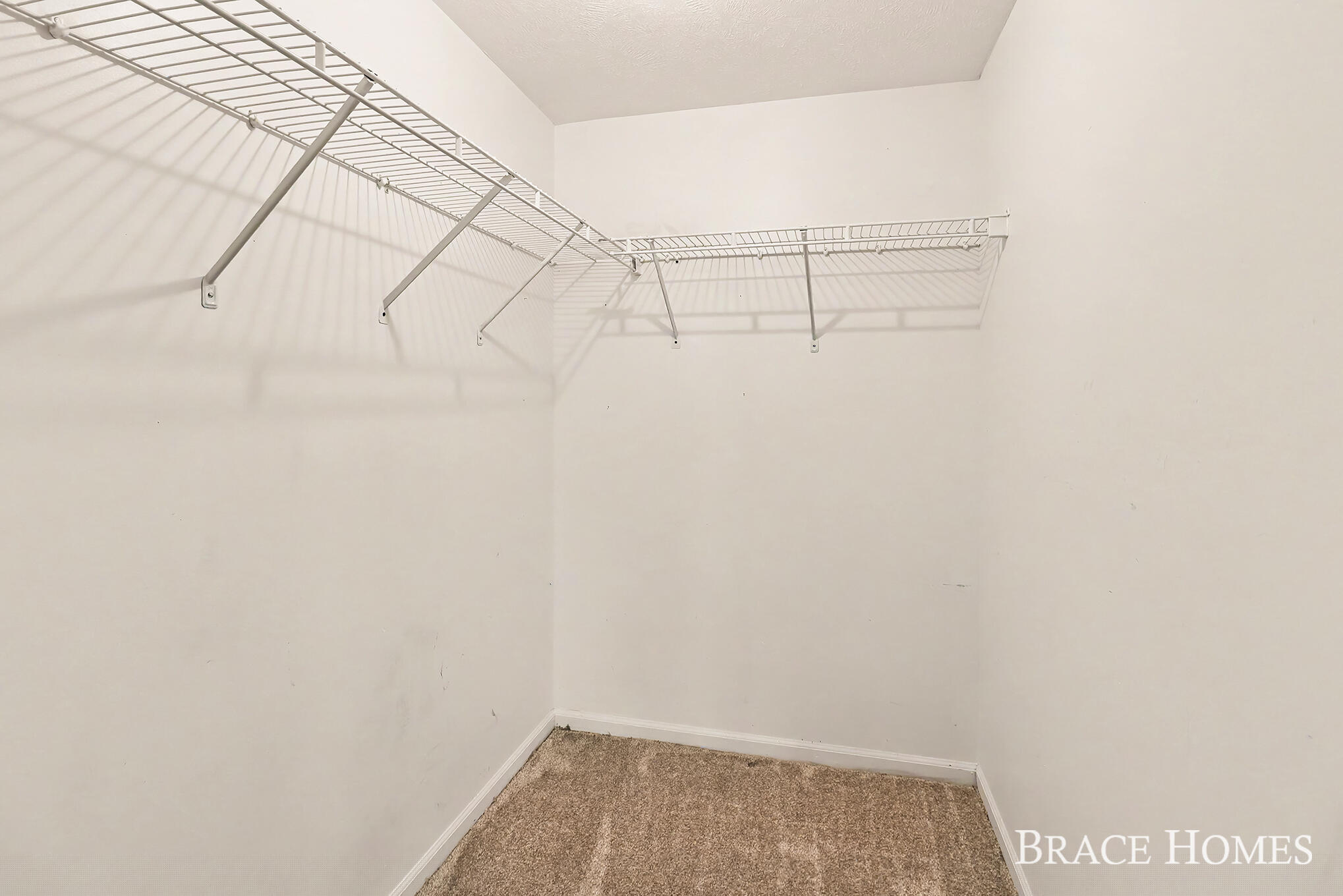 1776 Grand Court NE Grand Rapids MI 49525