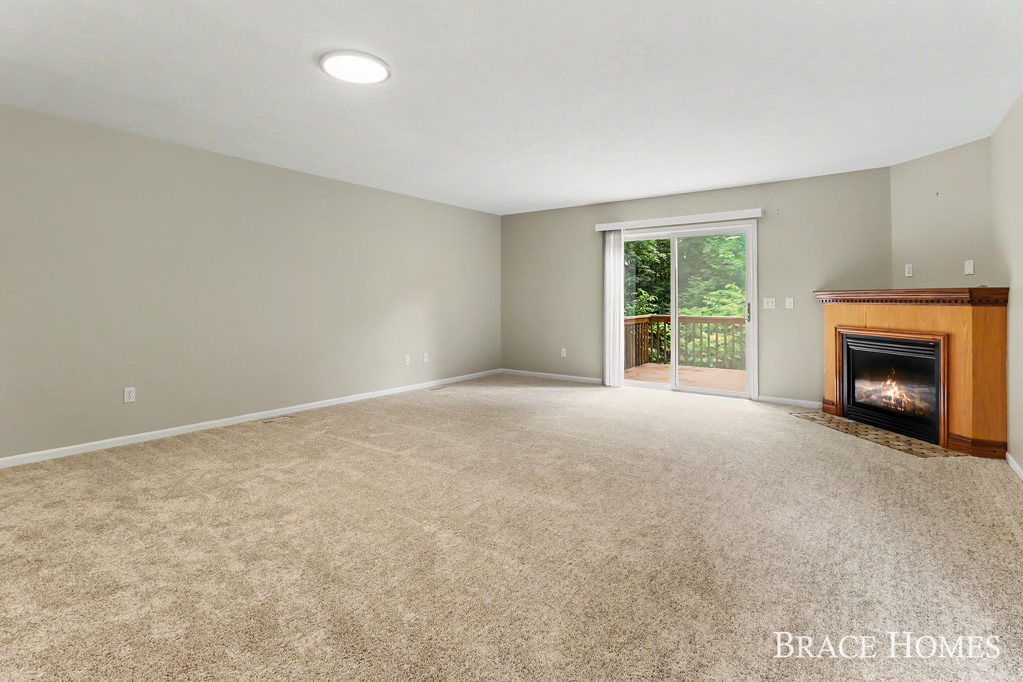 1776 Grand Court NE Grand Rapids MI 49525