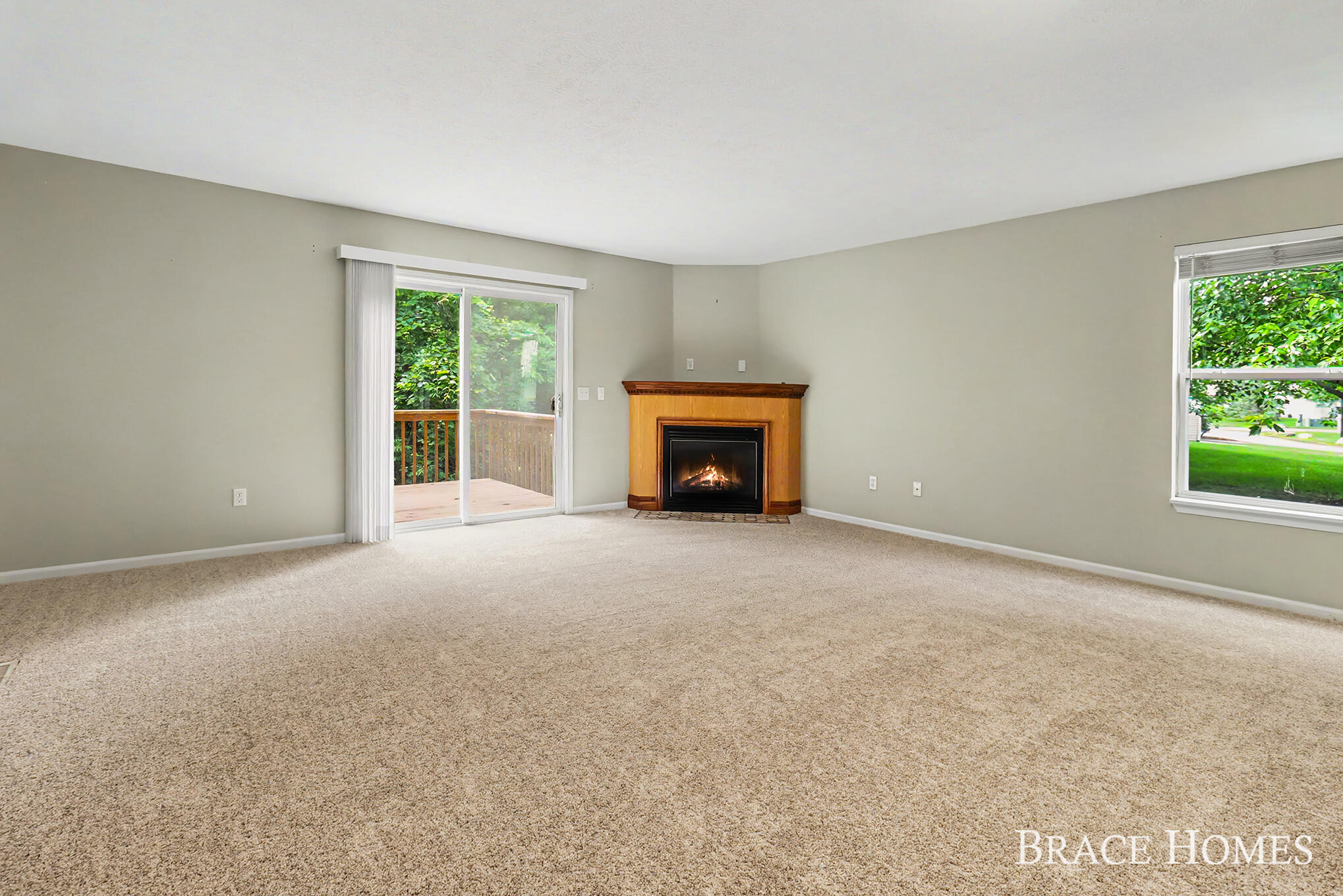 1776 Grand Court NE Grand Rapids MI 49525