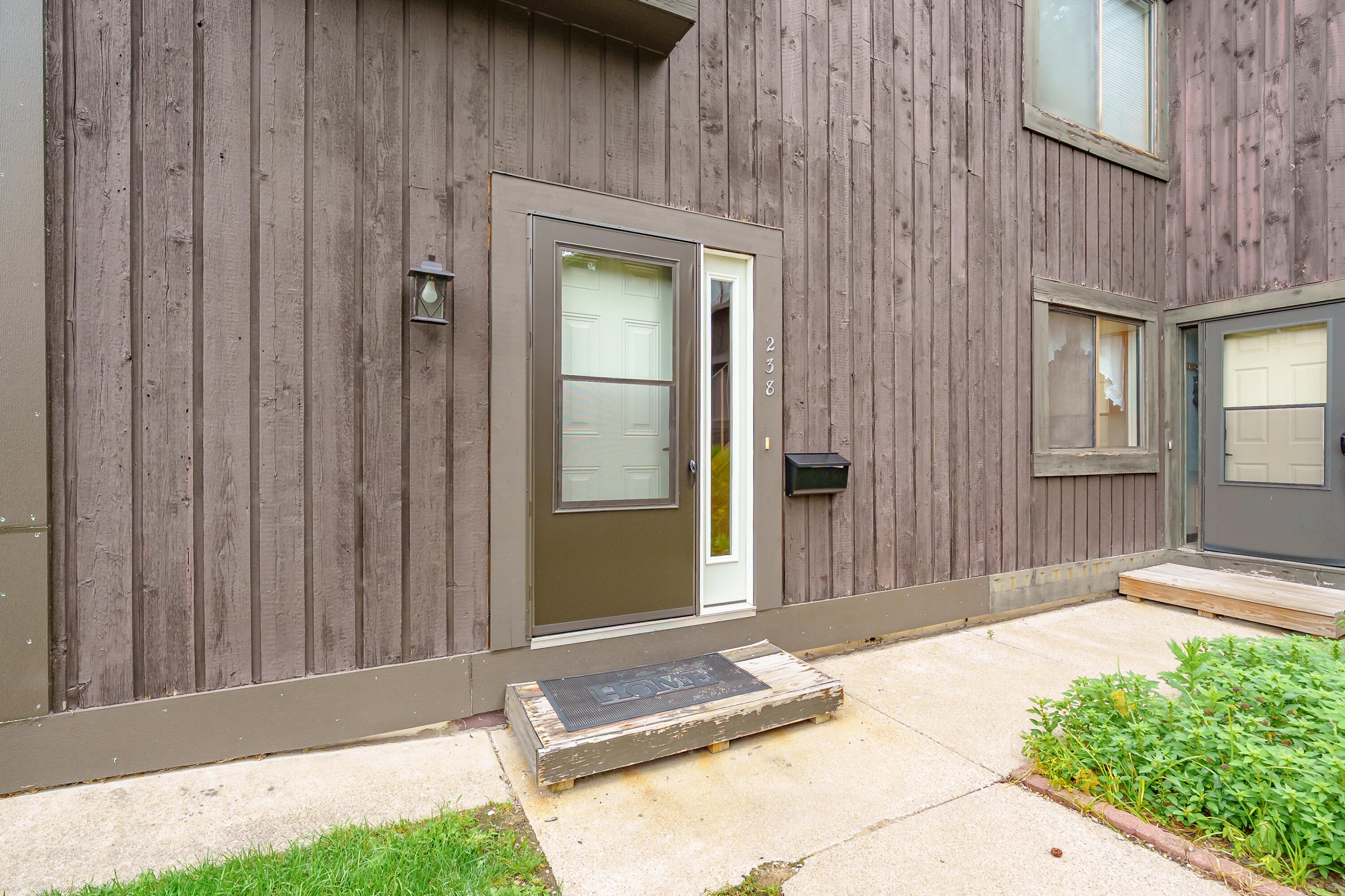 238 Falkirk Court Kalamazoo MI 49006