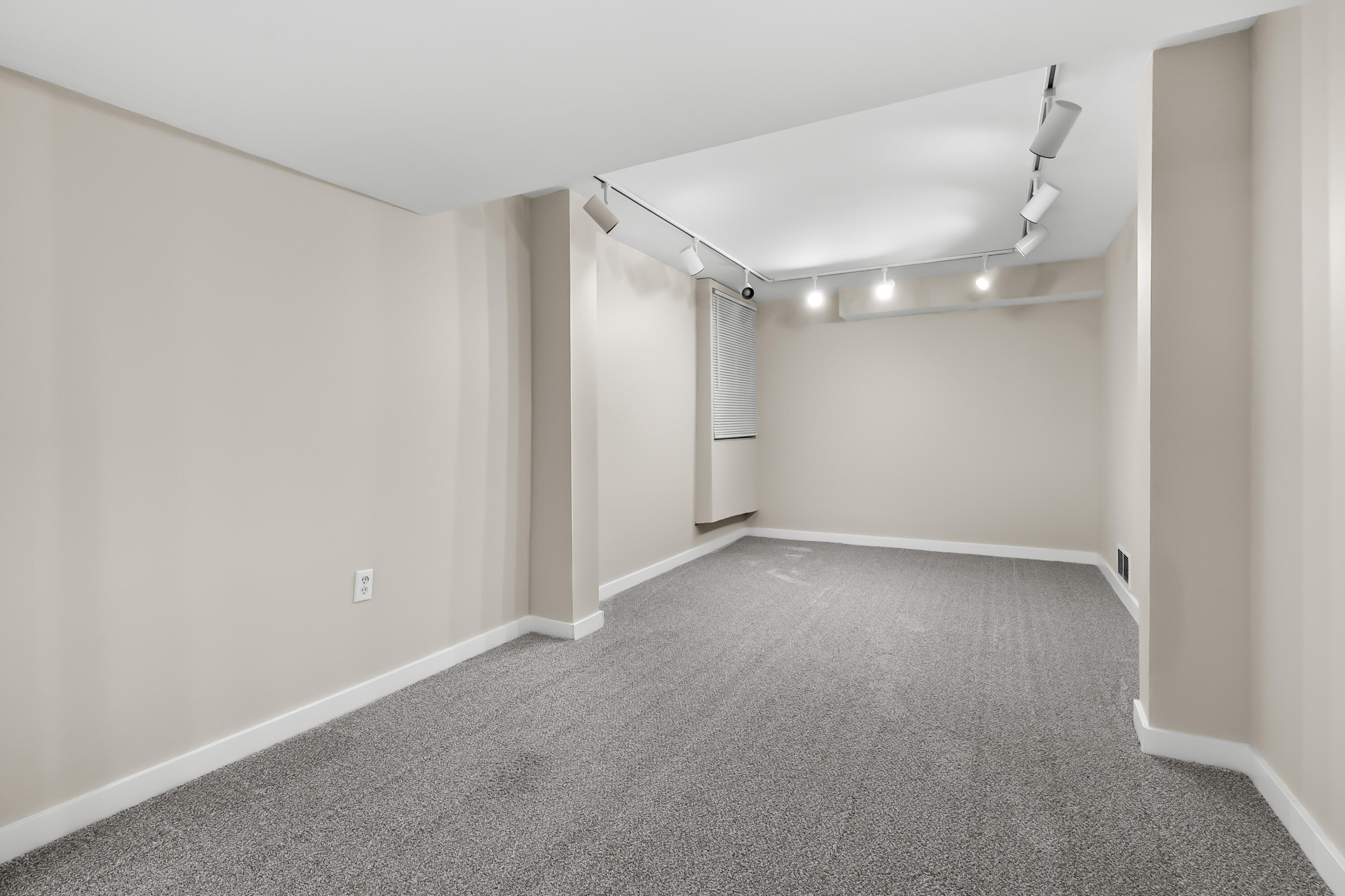 238 Falkirk Court Kalamazoo MI 49006