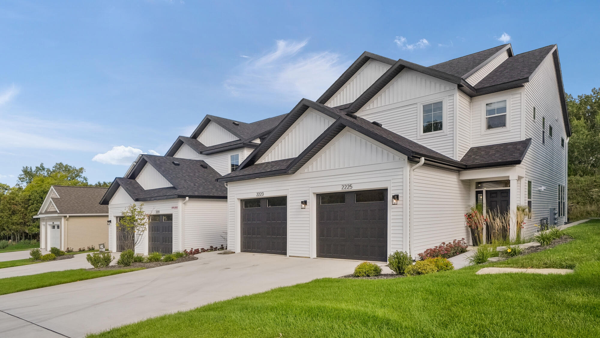 2225 Watertown Way NE Grand Rapids MI 49505