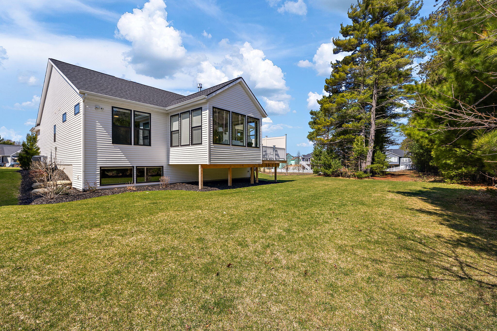 14692 Pine Dew Drive Grand Haven MI 49417