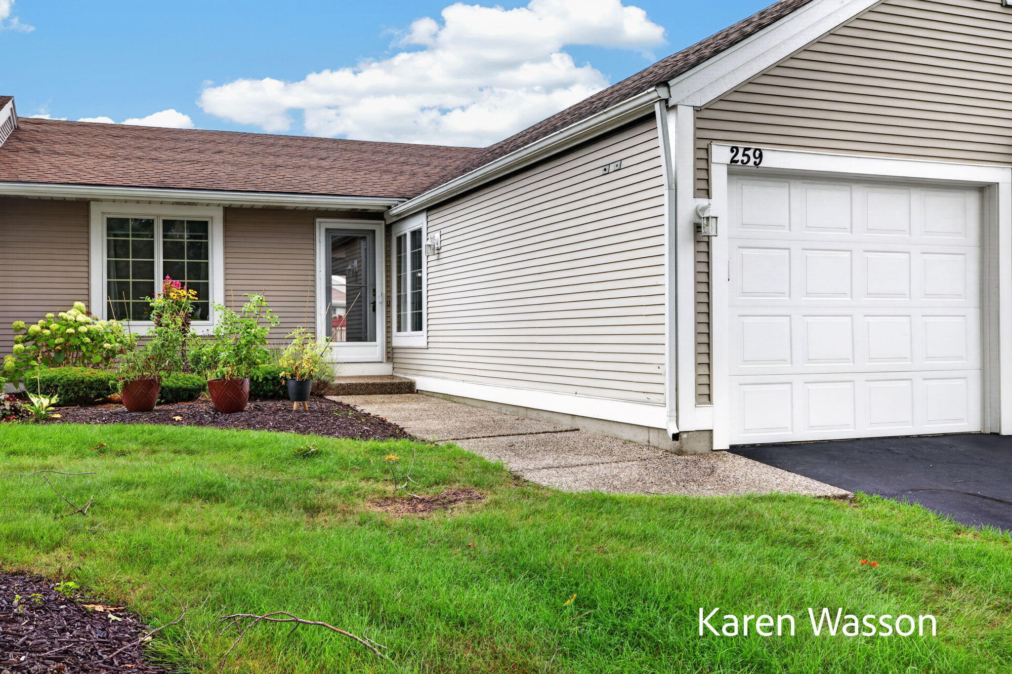 259 Appletree Lane Holland MI 49423