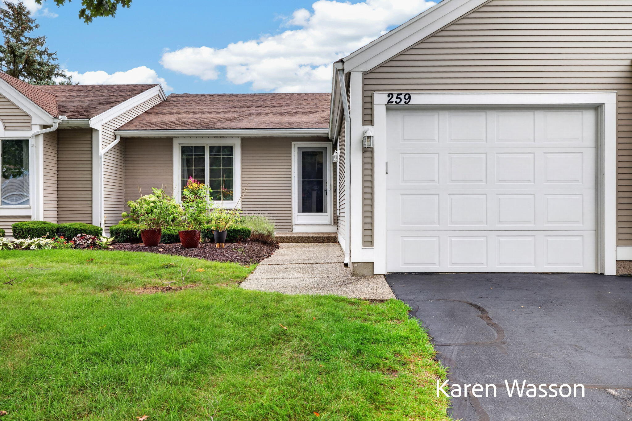 259 Appletree Lane Holland MI 49423