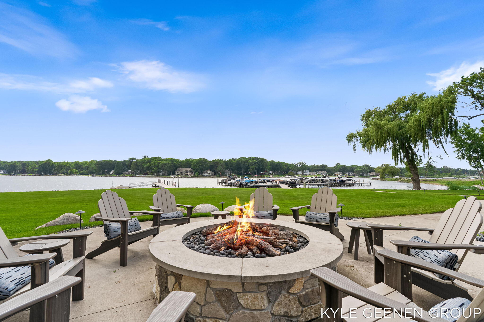 694 Bayshore Drive Holland MI 49424