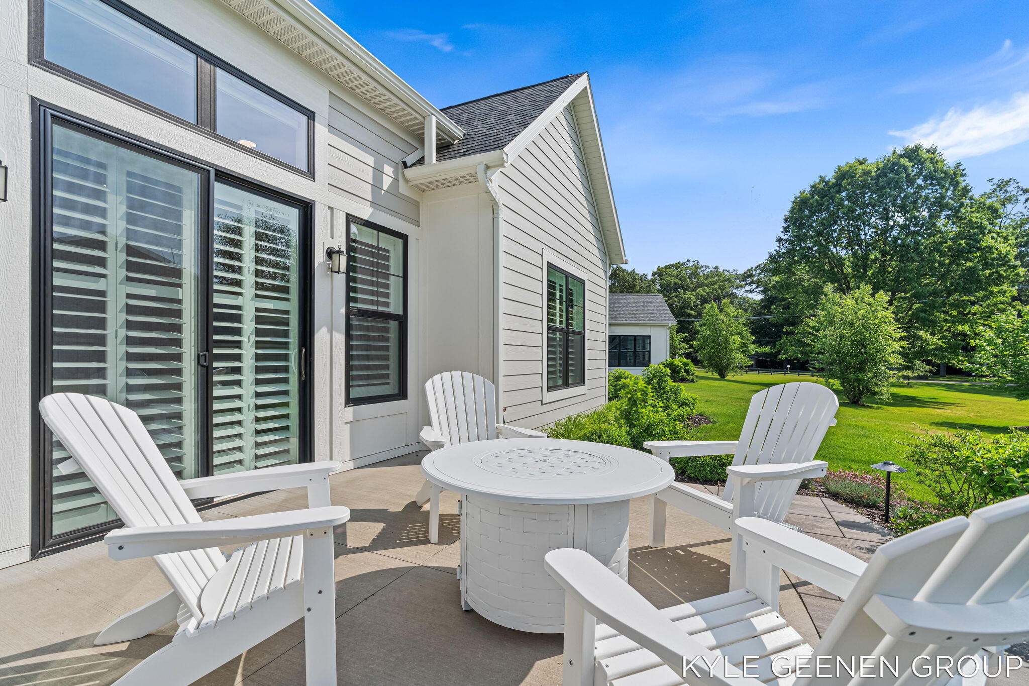 694 Bayshore Drive Holland MI 49424