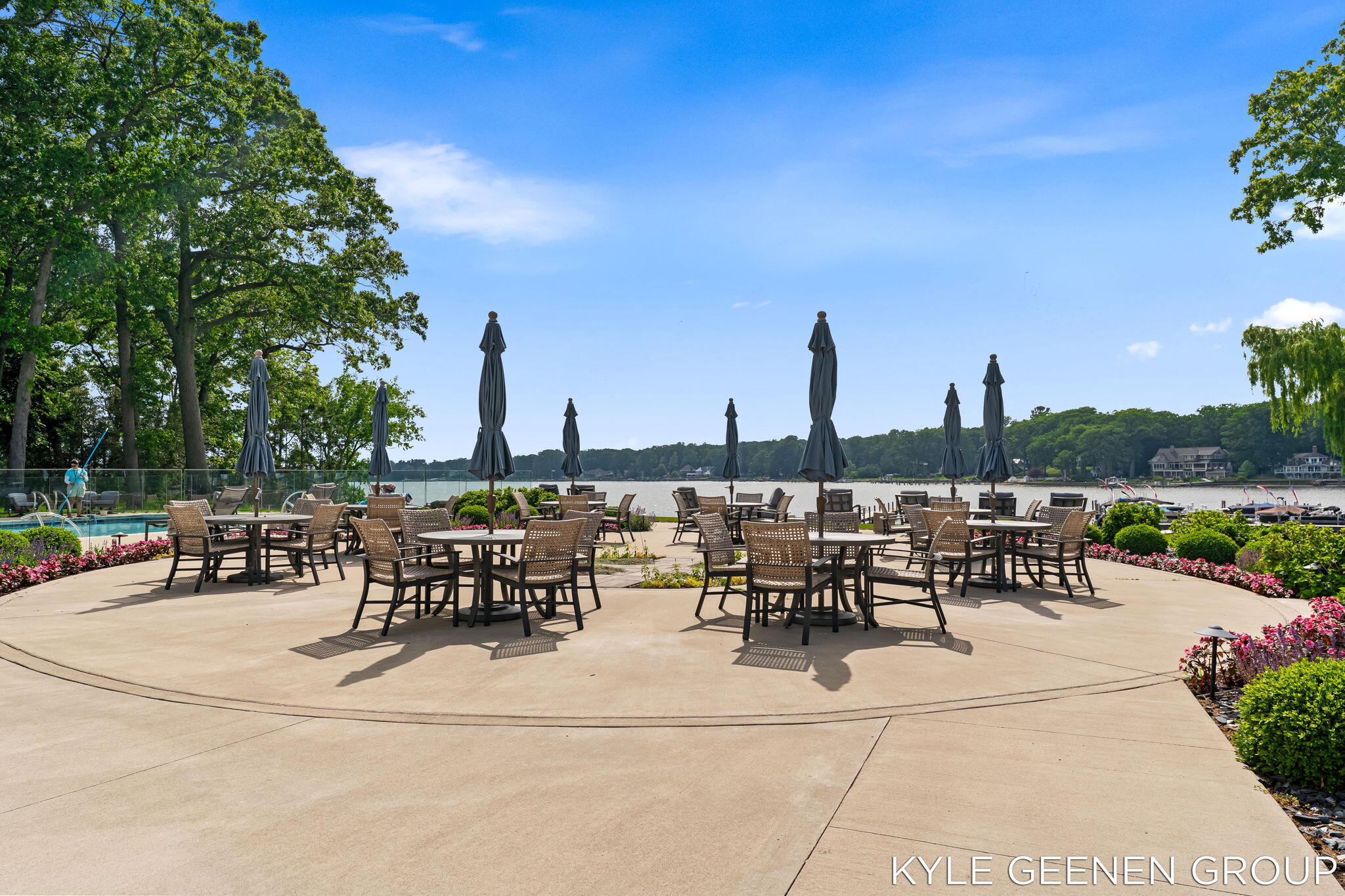 694 Bayshore Drive Holland MI 49424