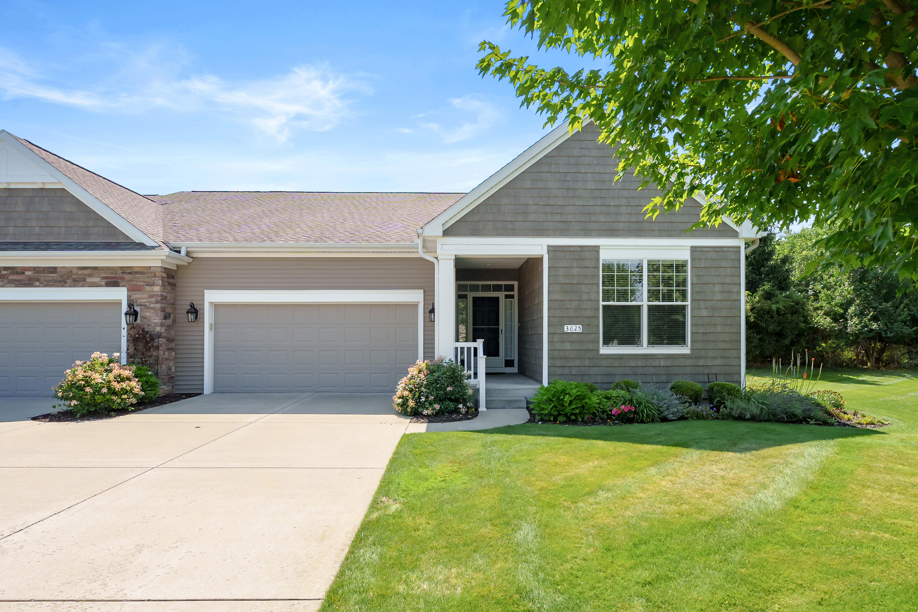 3625 Whicker Pointe Kalamazoo MI 49006