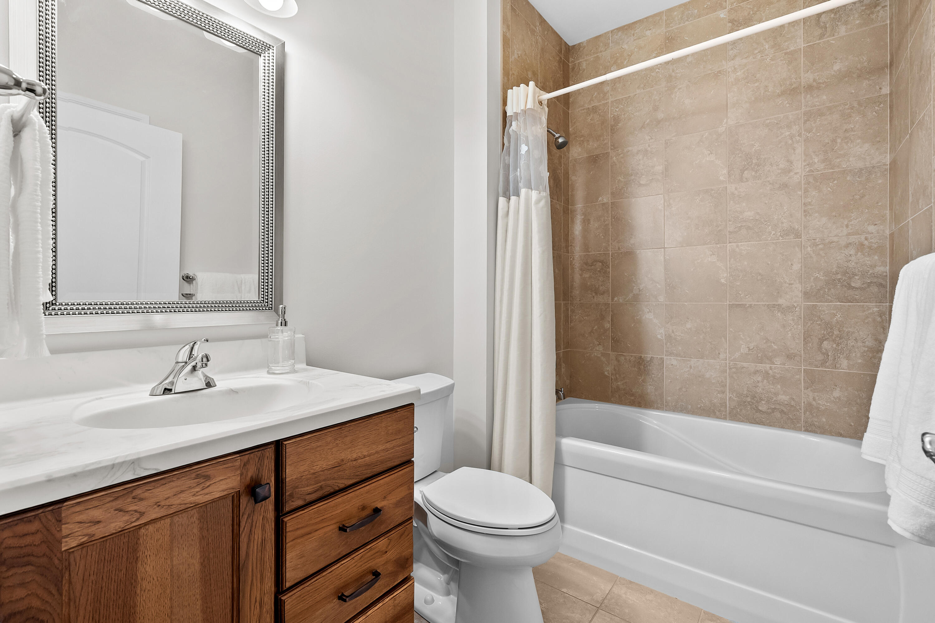 3625 Whicker Pointe Kalamazoo MI 49006