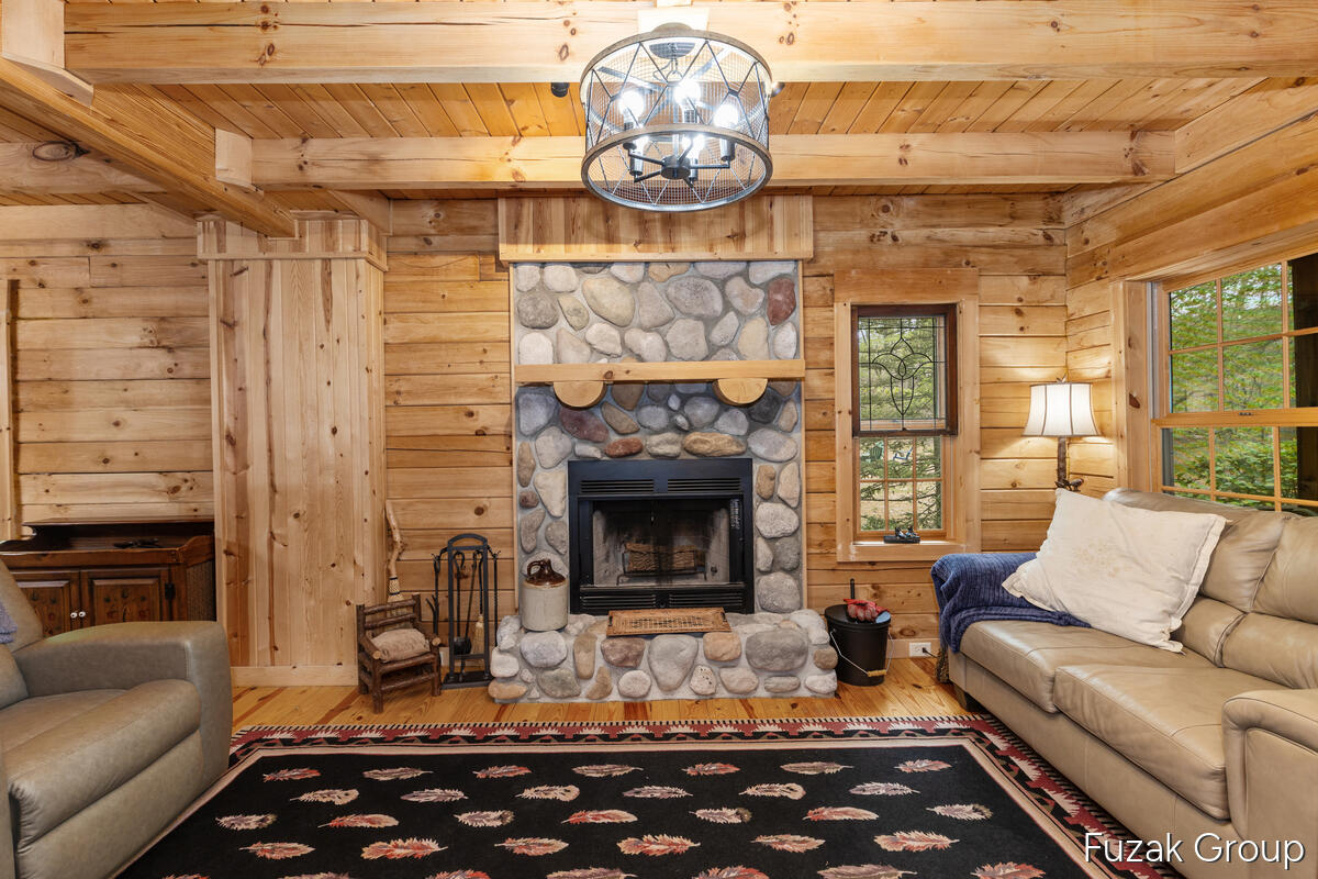 6525 Goshorn Drive Saugatuck MI 49453