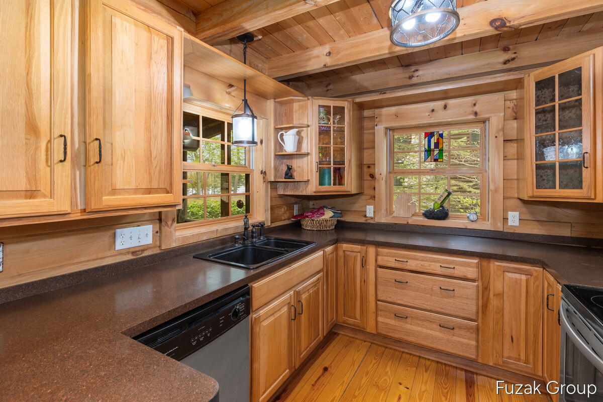 6525 Goshorn Drive Saugatuck MI 49453