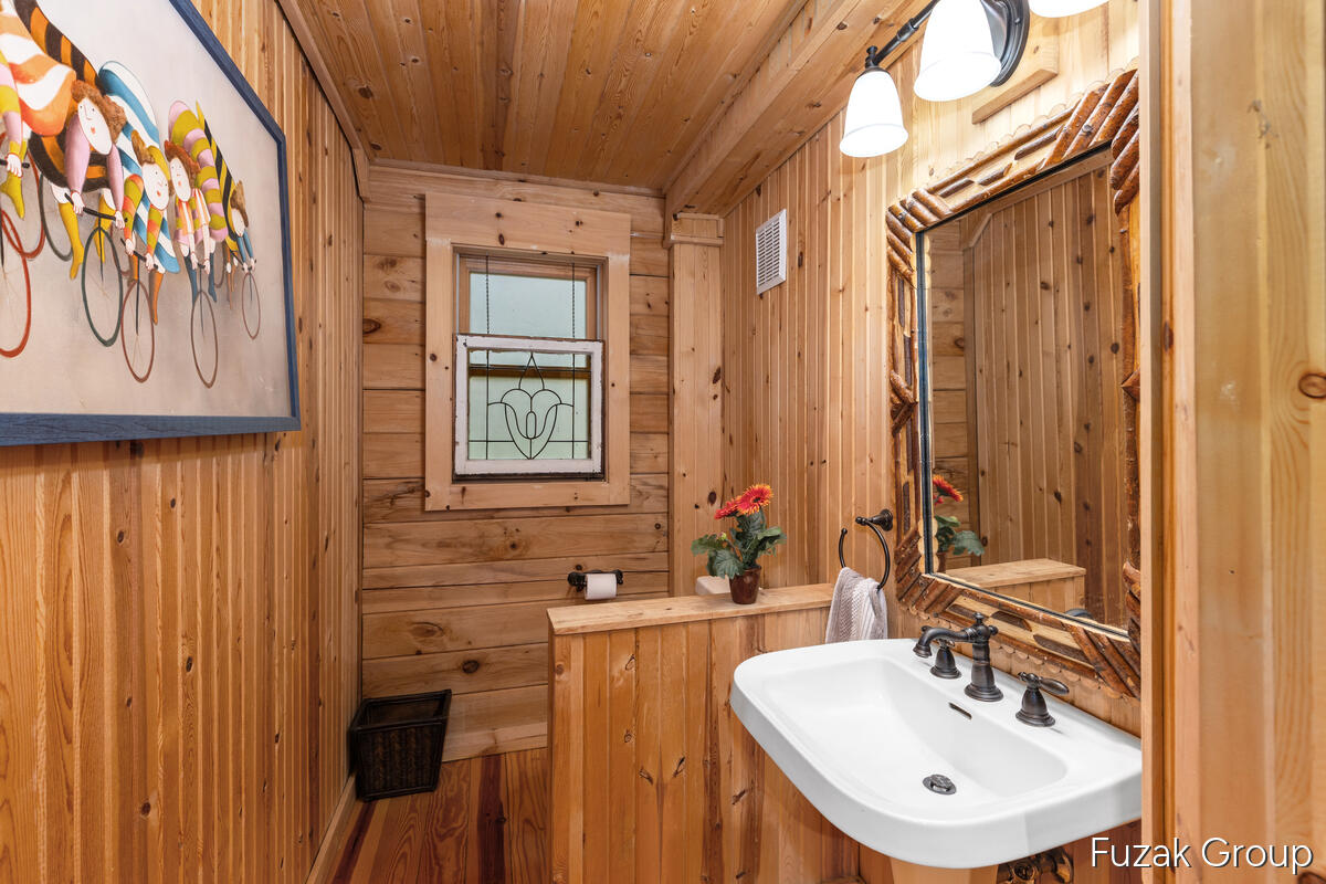 6525 Goshorn Drive Saugatuck MI 49453