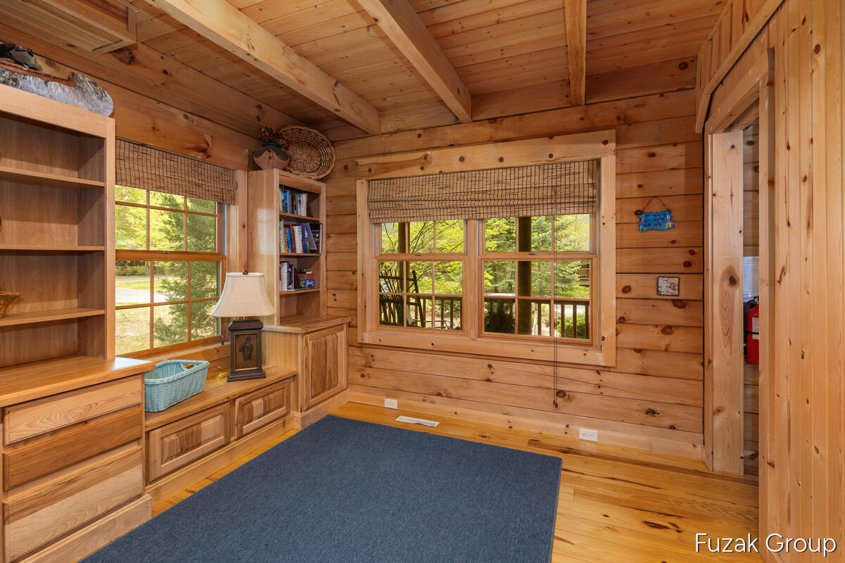 6525 Goshorn Drive Saugatuck MI 49453