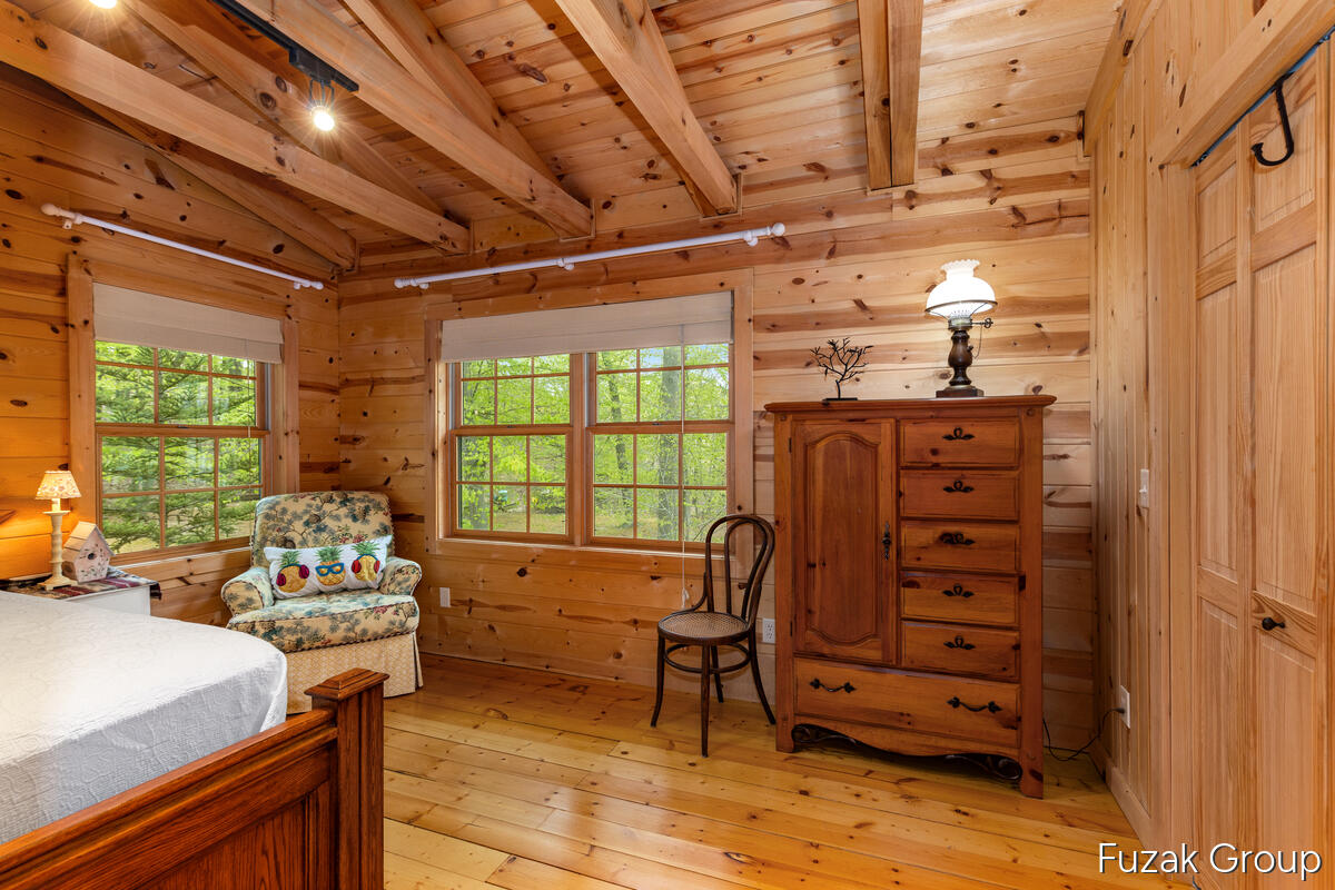 6525 Goshorn Drive Saugatuck MI 49453