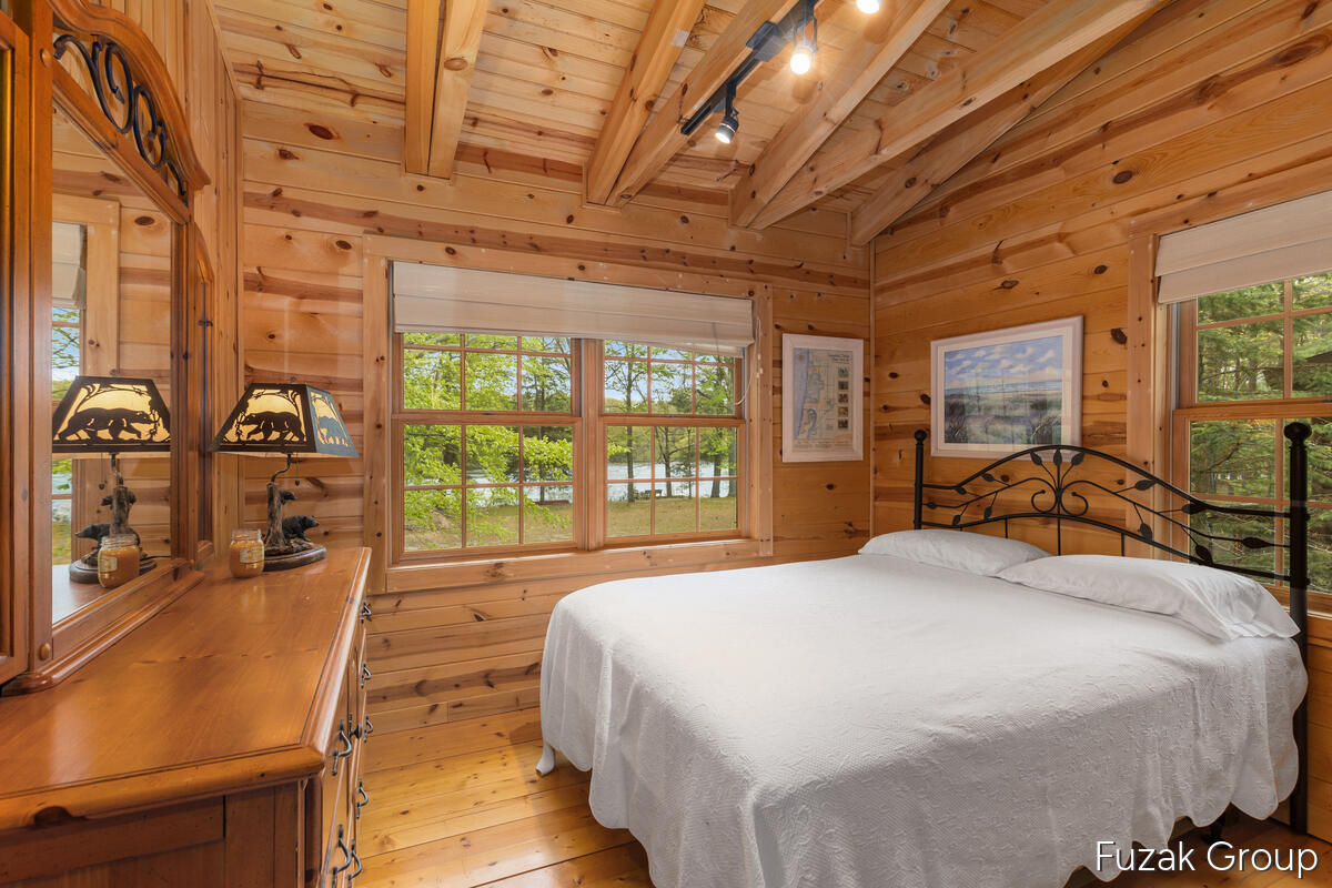 6525 Goshorn Drive Saugatuck MI 49453