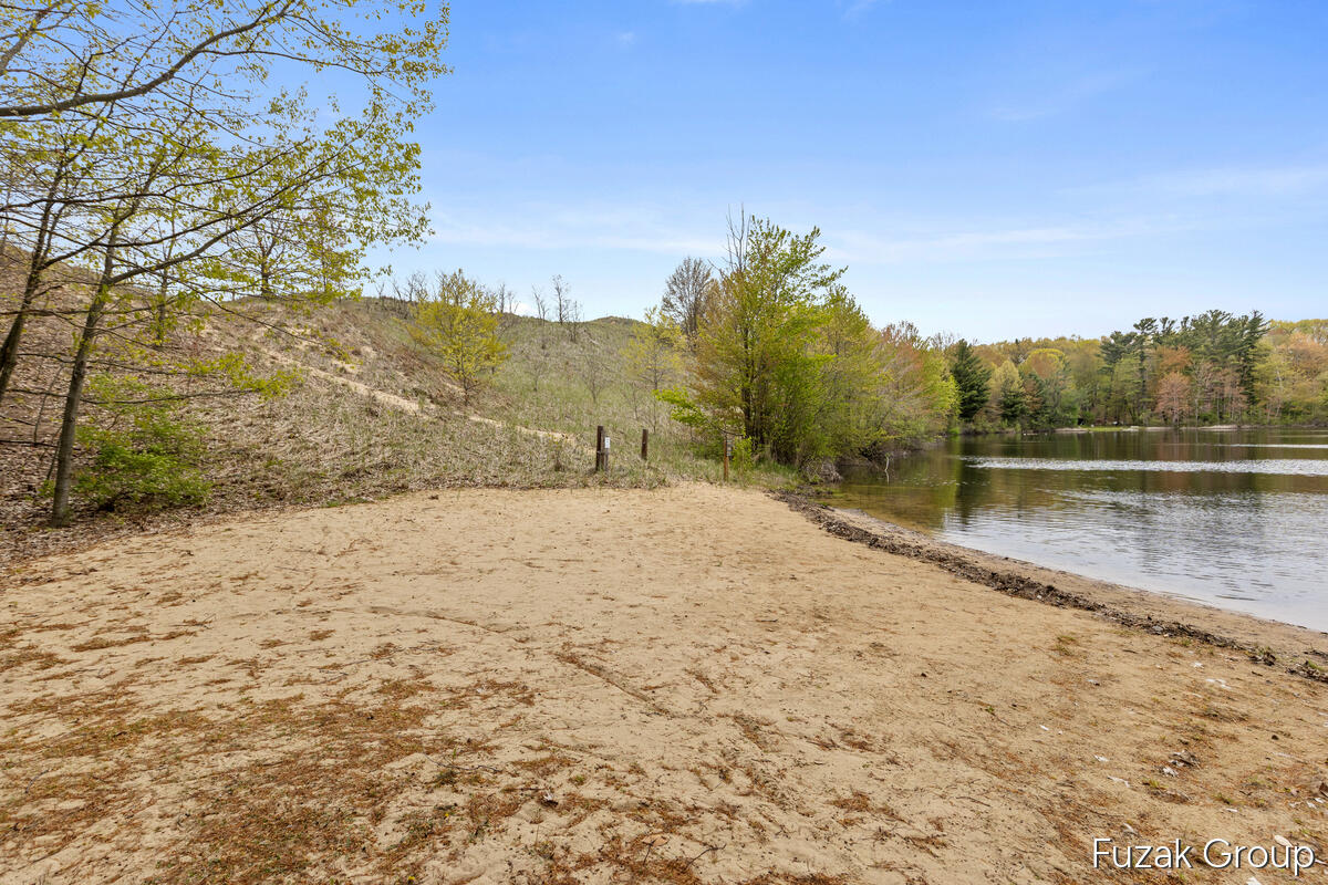 6525 Goshorn Drive Saugatuck MI 49453