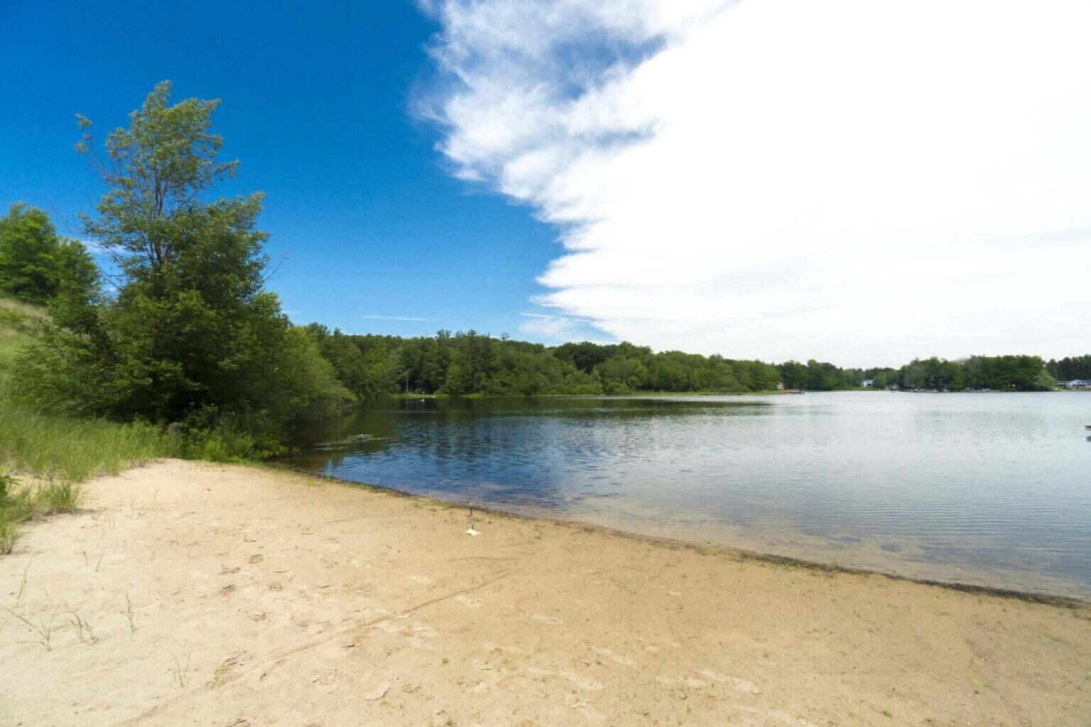 6525 Goshorn Drive Saugatuck MI 49453