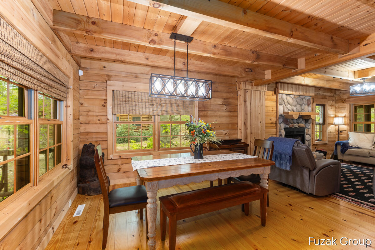 6525 Goshorn Drive Saugatuck MI 49453