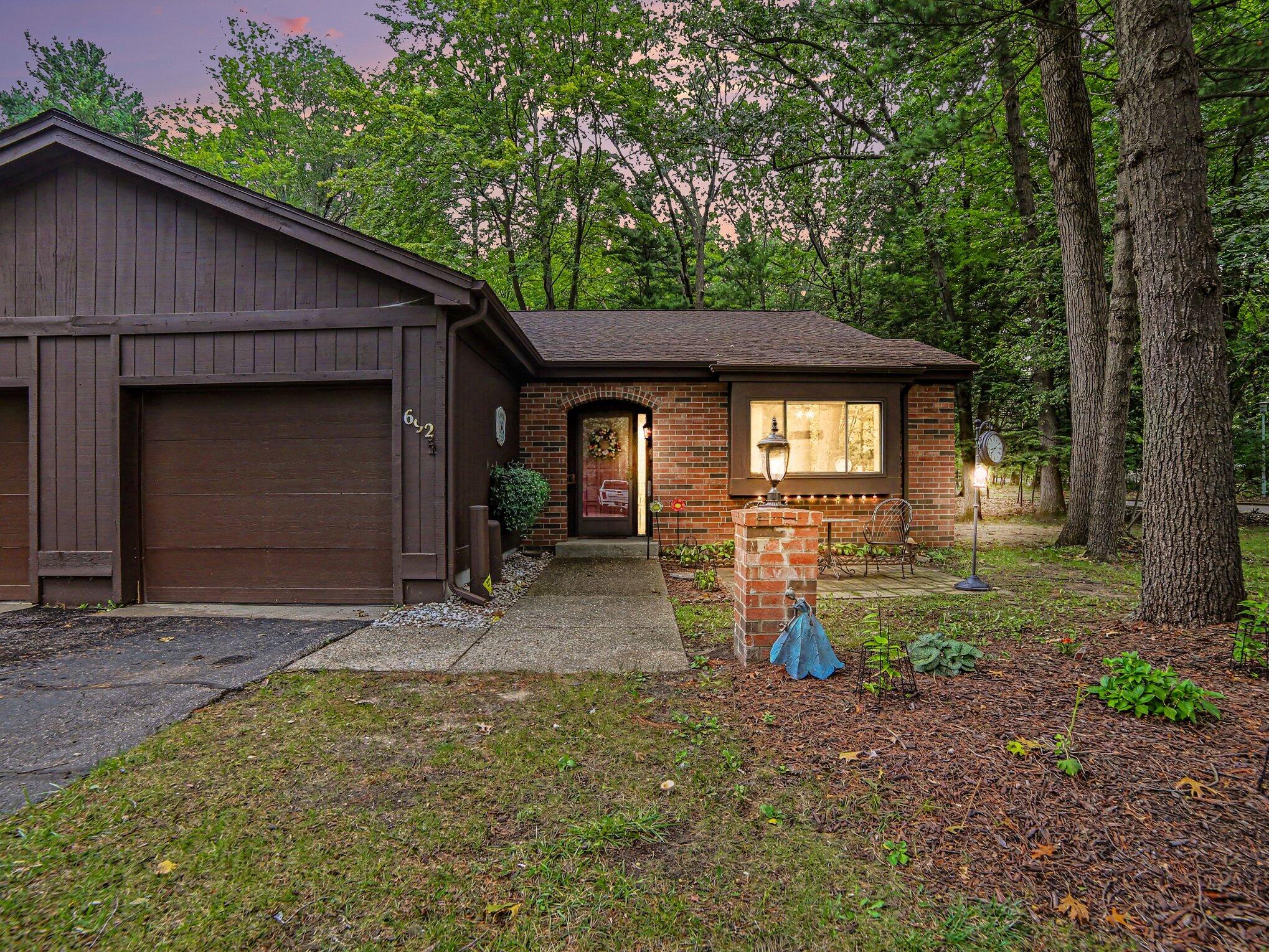 692 Pineway Drive Norton Shores MI 49441