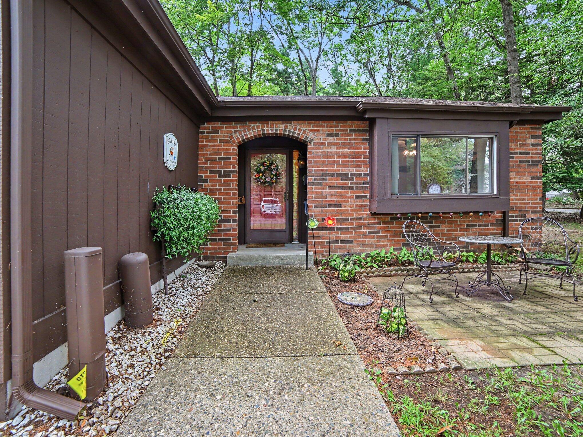 692 Pineway Drive Norton Shores MI 49441