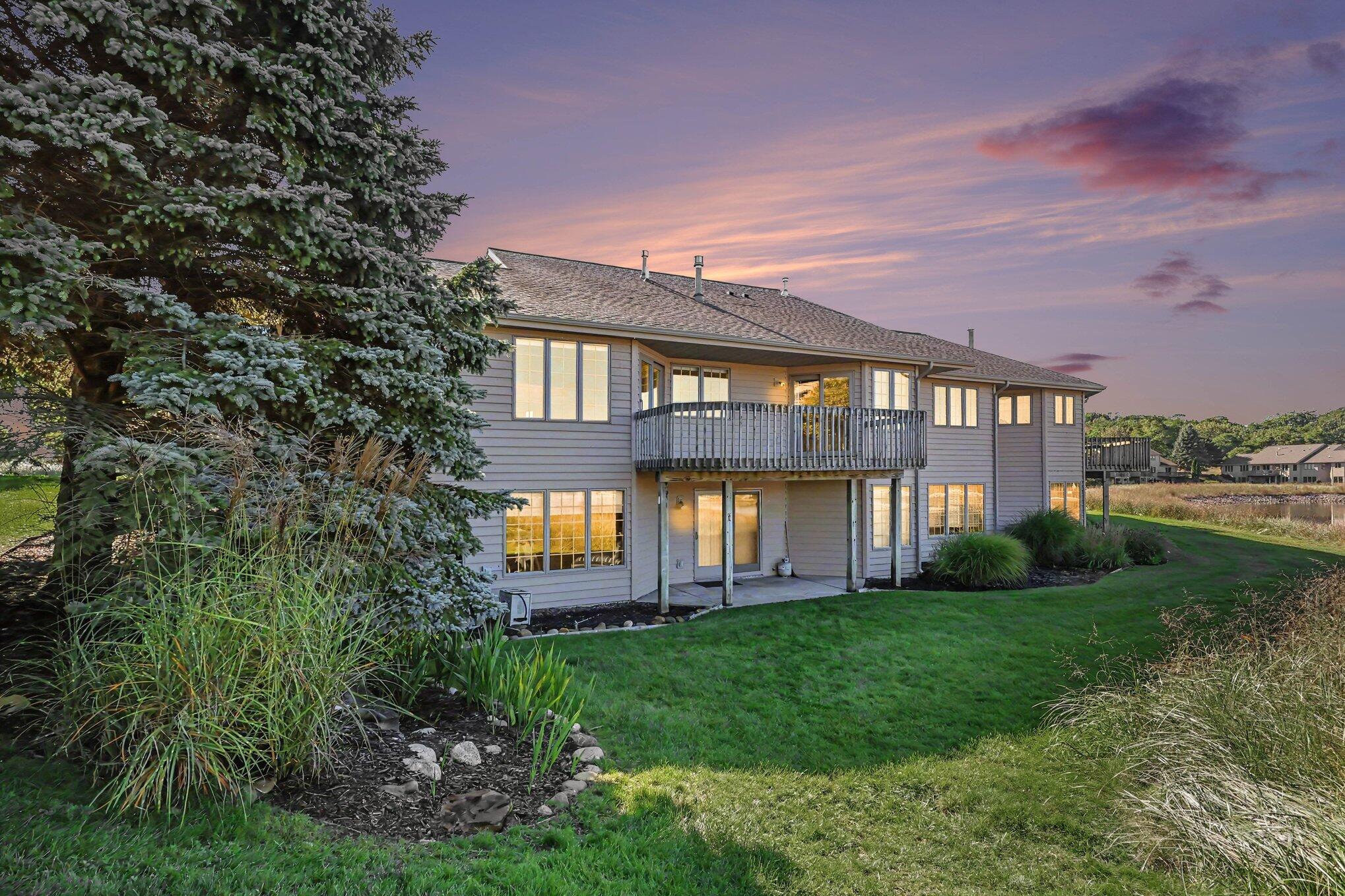 1619 E Harbour Towne Circle Muskegon MI 49441