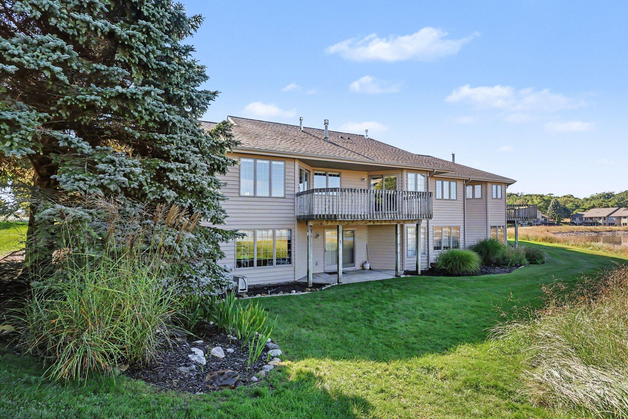 1619 E Harbour Towne Circle Muskegon MI 49441