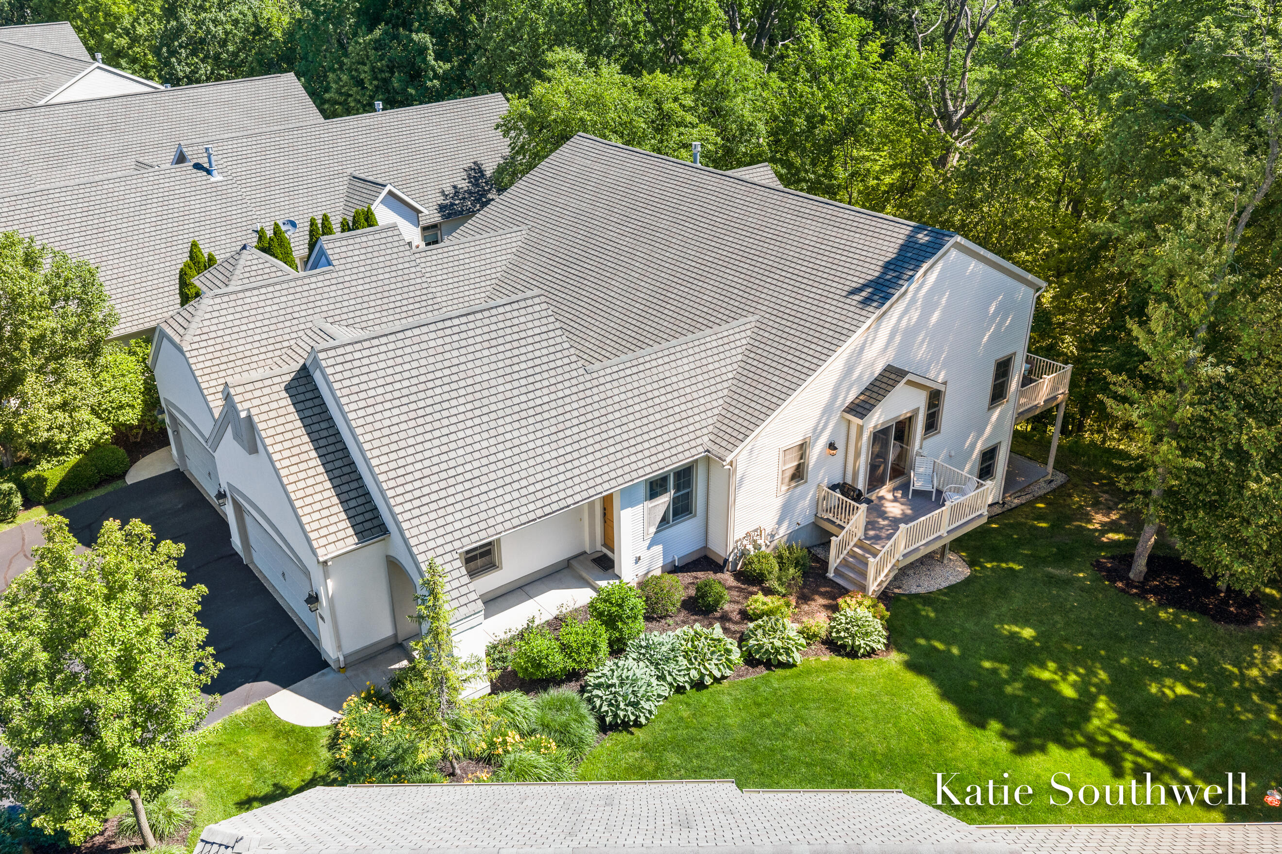 588 Enclave Court SE Grand Rapids MI 49546