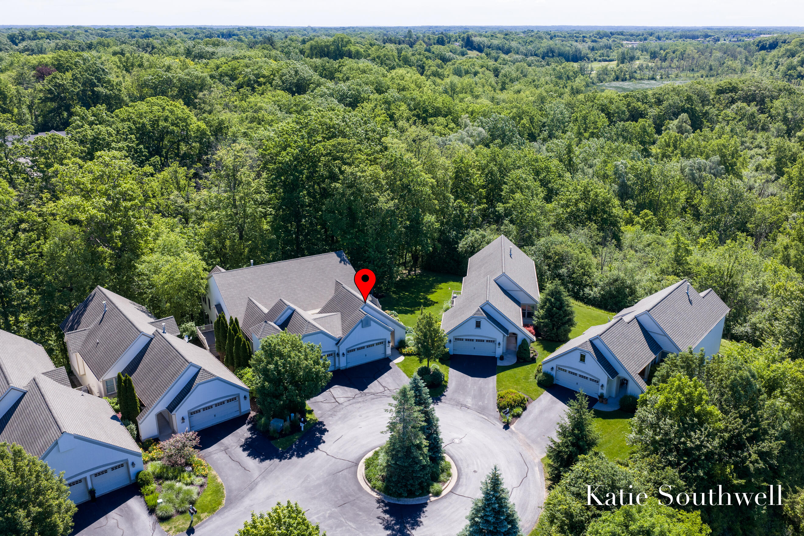 588 Enclave Court SE Grand Rapids MI 49546