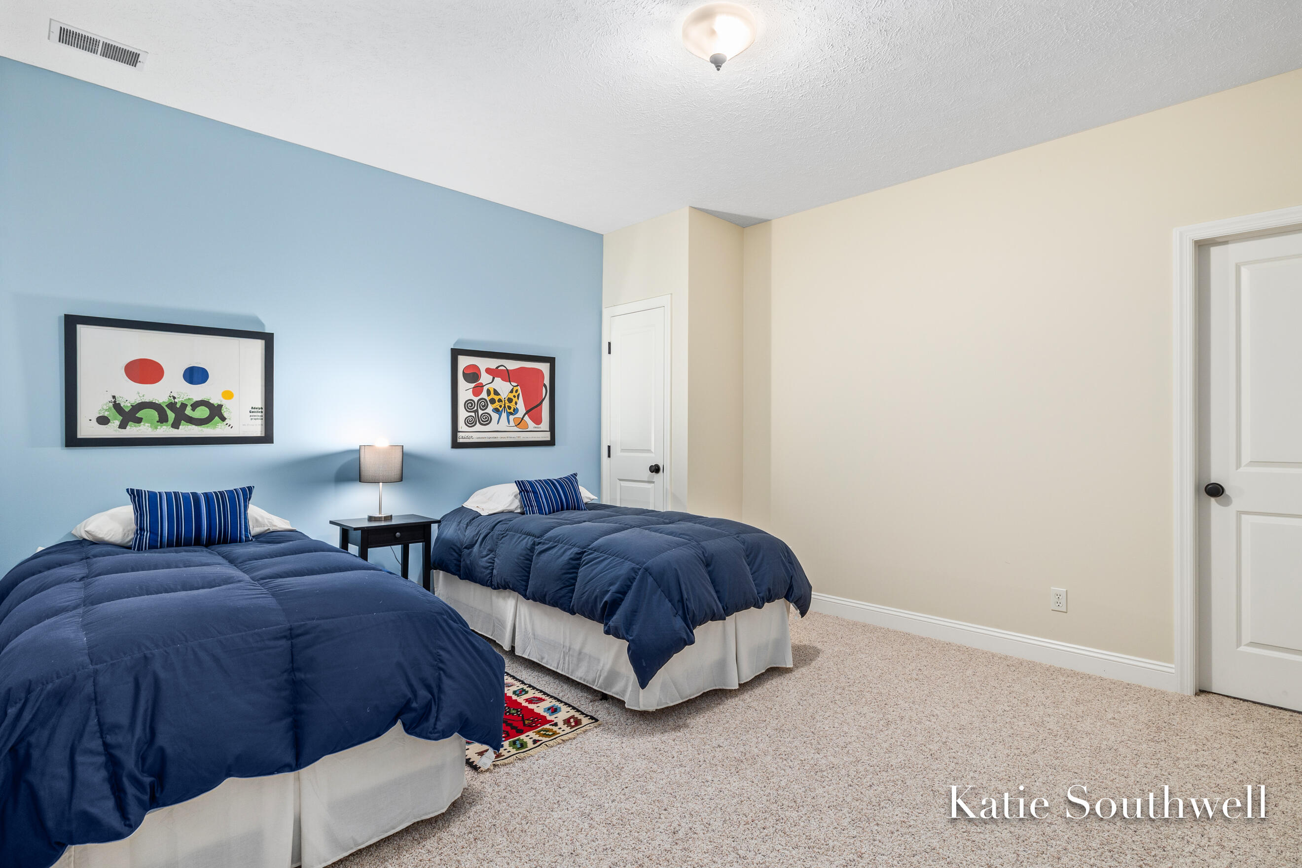 588 Enclave Court SE Grand Rapids MI 49546
