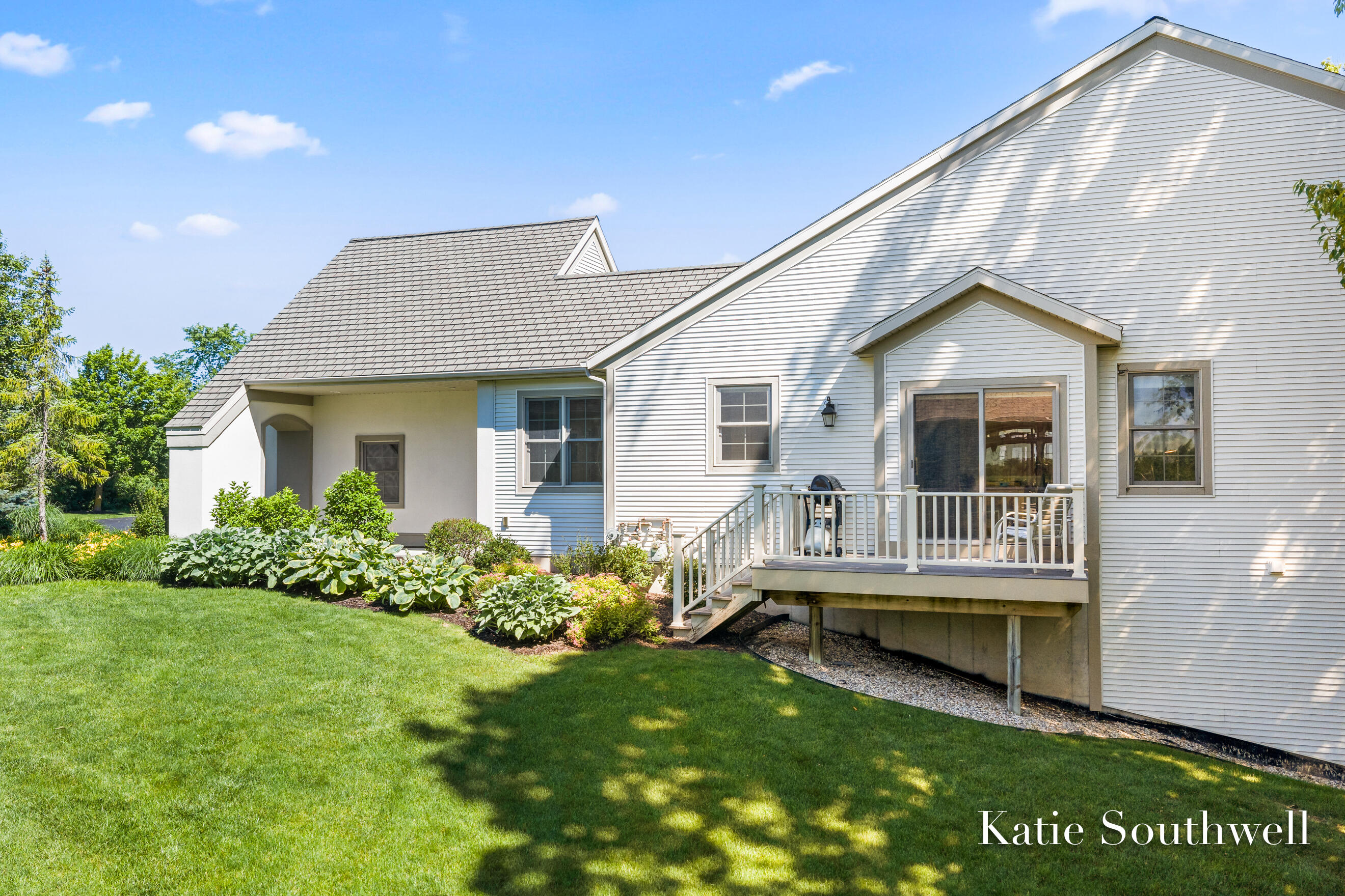 588 Enclave Court SE Grand Rapids MI 49546